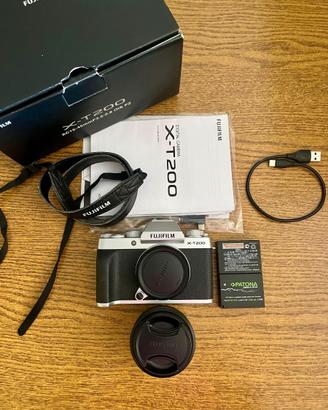 Fujifilm X-T200 + Fujifilm XC 15-45mm – Kit