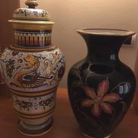 Vaso originale di Deruta e vaso di porcellana bava