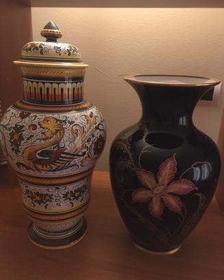 Vaso originale di Deruta e vaso di porcellana bava