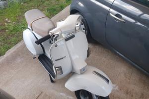Piaggio Vespa 125 PX