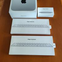 Scatole vuote di prodotti Apple 