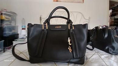 Borsa firmata LiuJo con pendenti