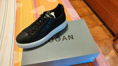 Sneakers Originali e mai indossate!!