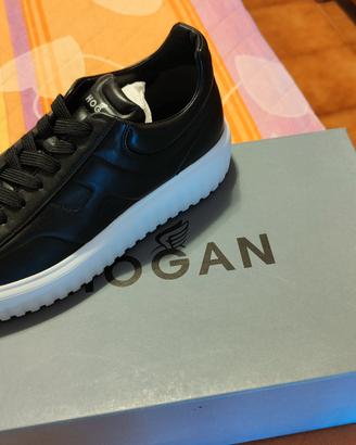 Sneakers Originali e mai indossate!!
