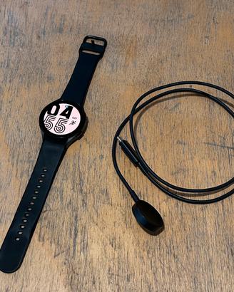 SAMSUNG SMARTH WACTH 4