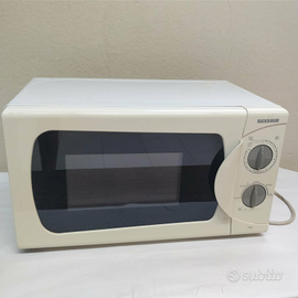 FORNO A MICROONDE + DEFROST DA 20 LITRI 700W USATO