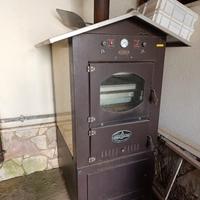 forno a legna da esterno rosso fuoco