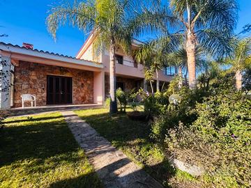 Blocco di due appartamenti al piano terra a 500 me