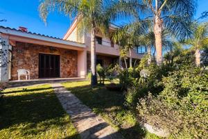 Blocco di due appartamenti al piano terra a 500 me