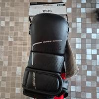 Guantoni adulto boxe ventilati  neri  XS/S