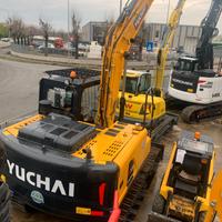 Escavatore YUCHAI YC 135 in Promozione
