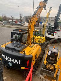 Escavatore YUCHAI YC 135 in Promozione