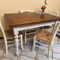 Tavolo allungabile e 4 sedie legno