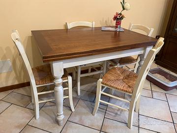 Tavolo allungabile e 4 sedie legno
