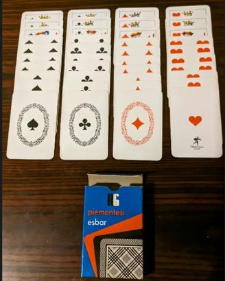 Carte da gioco regionali piemontesi marca Esbar