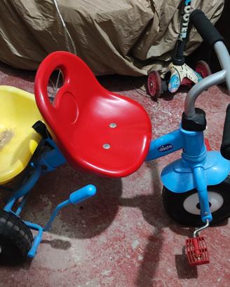 triciclo monopattino auto a pedali