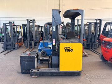 CARRELLO ELEVATORE RETRATTILE YALE