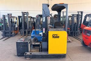 CARRELLO ELEVATORE RETRATTILE YALE