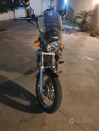 Moto Guzzi 750 anno 2003 – Marciante – €1.500