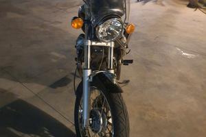 Moto Guzzi 750 anno 2003 – Marciante – €1.500