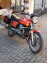 Moto Guzzi V35 ll  iscritta Asi + svariati ricambi