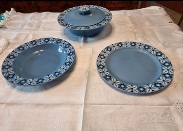 Zuppiera con coperchio e 2 piatti  Laveno  Ginori