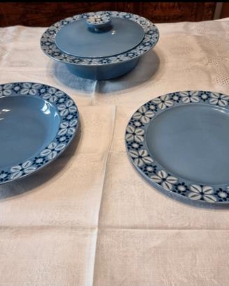 Zuppiera con coperchio e 2 piatti  Laveno  Ginori