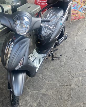 Scooter eletterico