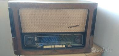 Radio vintage  "Concertino " della Telefunken 