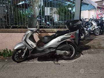 PIAGGIO PIAGGIO BEVERLY 250 SOLO KM 7.900 FINANZ I