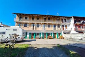 CASA SEMINDIPENDENTE A STRAMBINO