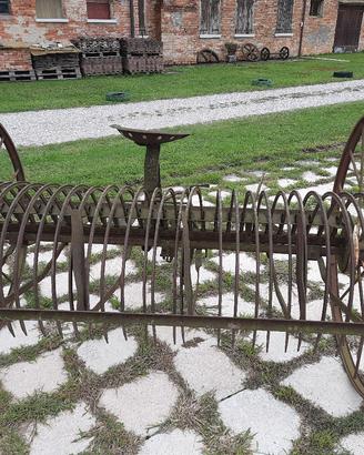 raccogli fieno antico