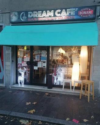 Attività / Licenza di 36 m² a Savona