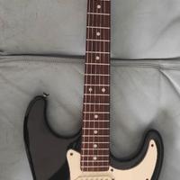 Chitarra elettrica Roytek tipo Fender Stratocaster
