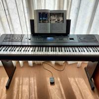 Pianoforte digitale  Yamaha DGX650. Portable Grand