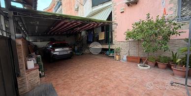 5 LOCALI A NAPOLI