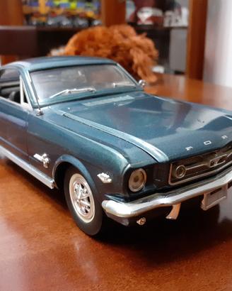 Ford Mustang 1\18
