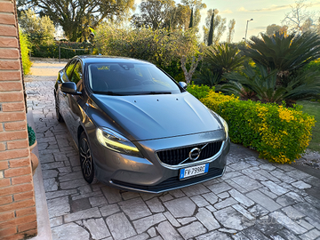 Volvo v40 d2 120cv automatico
