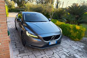 Volvo v40 d2 120cv automatico