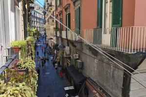 Appartamento di 353 m² con più di 5 locali a Napol