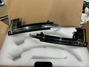 Frecce Originali specchietti Dx e Sx Audi Q3
