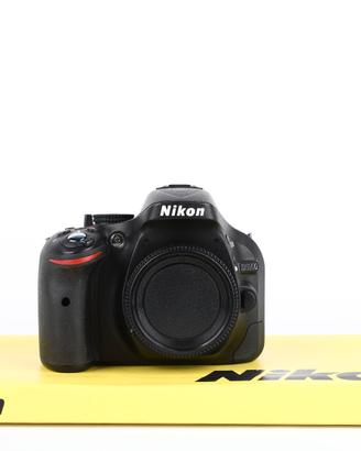 Nikon D5200 USATO GARANTITO PER DUE ANNI