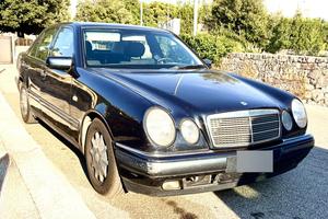 Mercedes Benz E 200 kompressor