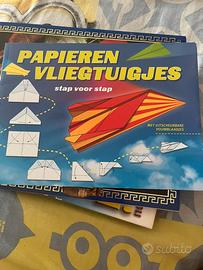 Manuale per costruire aeroplanini di carta