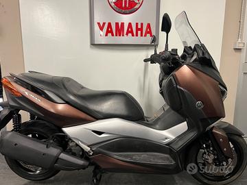 Yamaha X-Max 300
