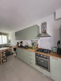 Si vende Cucina per trasferimento