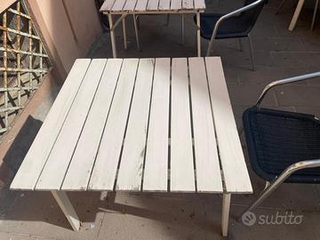 tavolo in legno da esterno