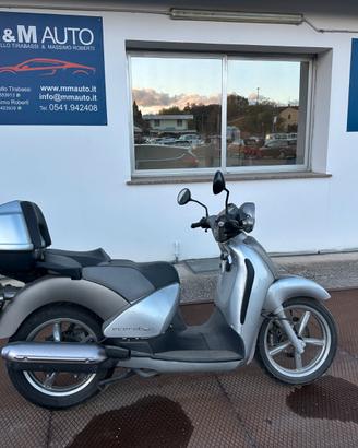 Aprilia Scarabeo 200 - 2023