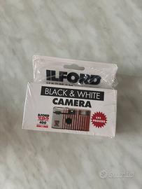 Black and white camera il ford  sigillata nuova