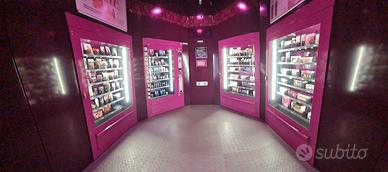 Attivita' commerciale sexy shop automatico
